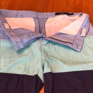 Boys Vineyard Vines shorts 18